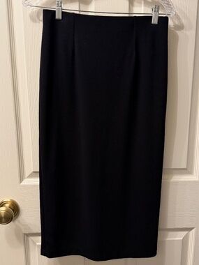 HALOGEN black crepe midi slim pencil skirt—Size XS